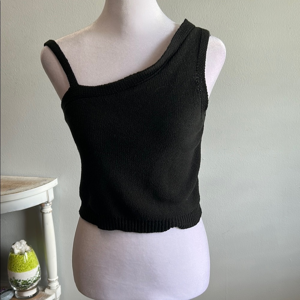 [olivaceous] Black Knit Crop Top - Size Small